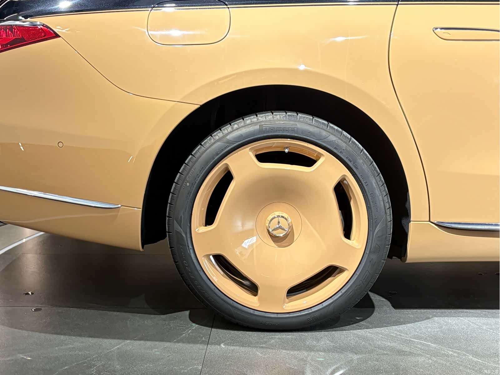 Maybach S-Class, 2023 7