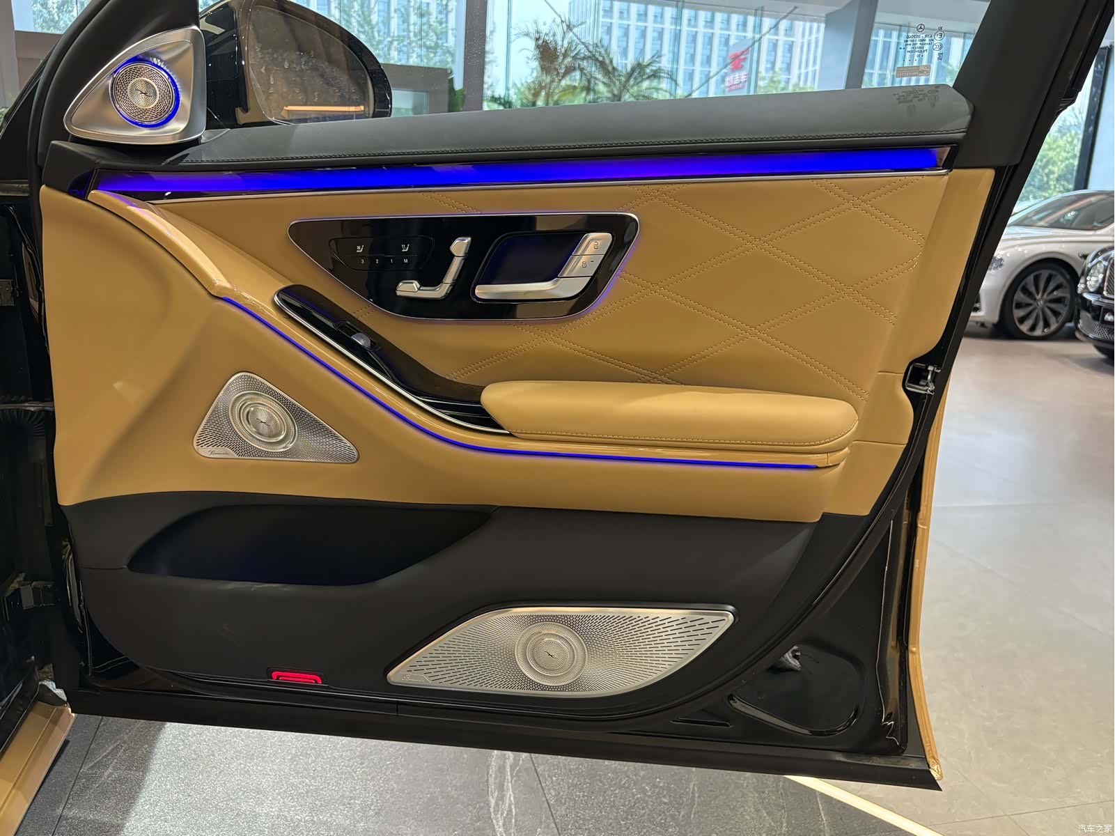 Maybach S-Class, 2023 26