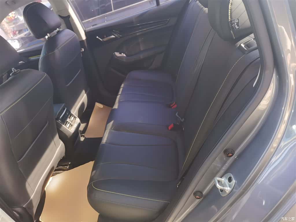 Roewe i5, 2023 17