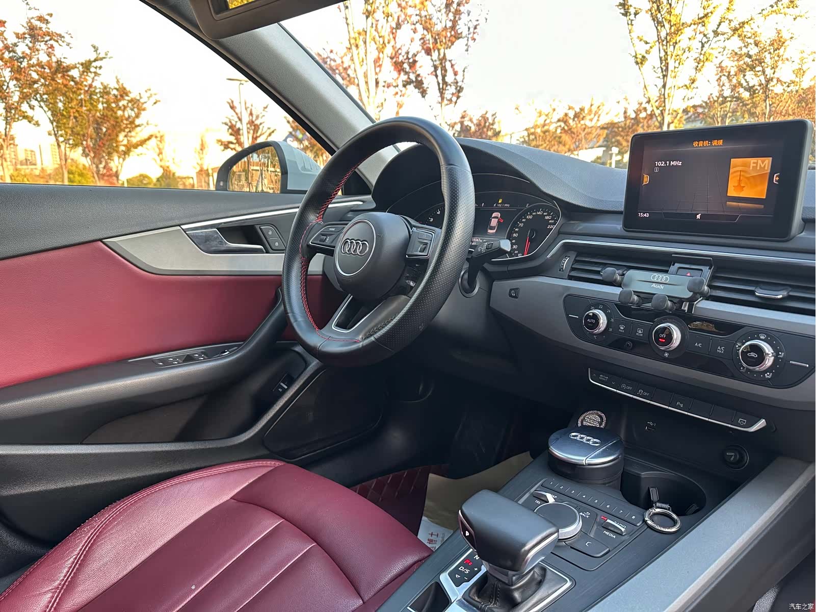 Audi A4L, 2019 11