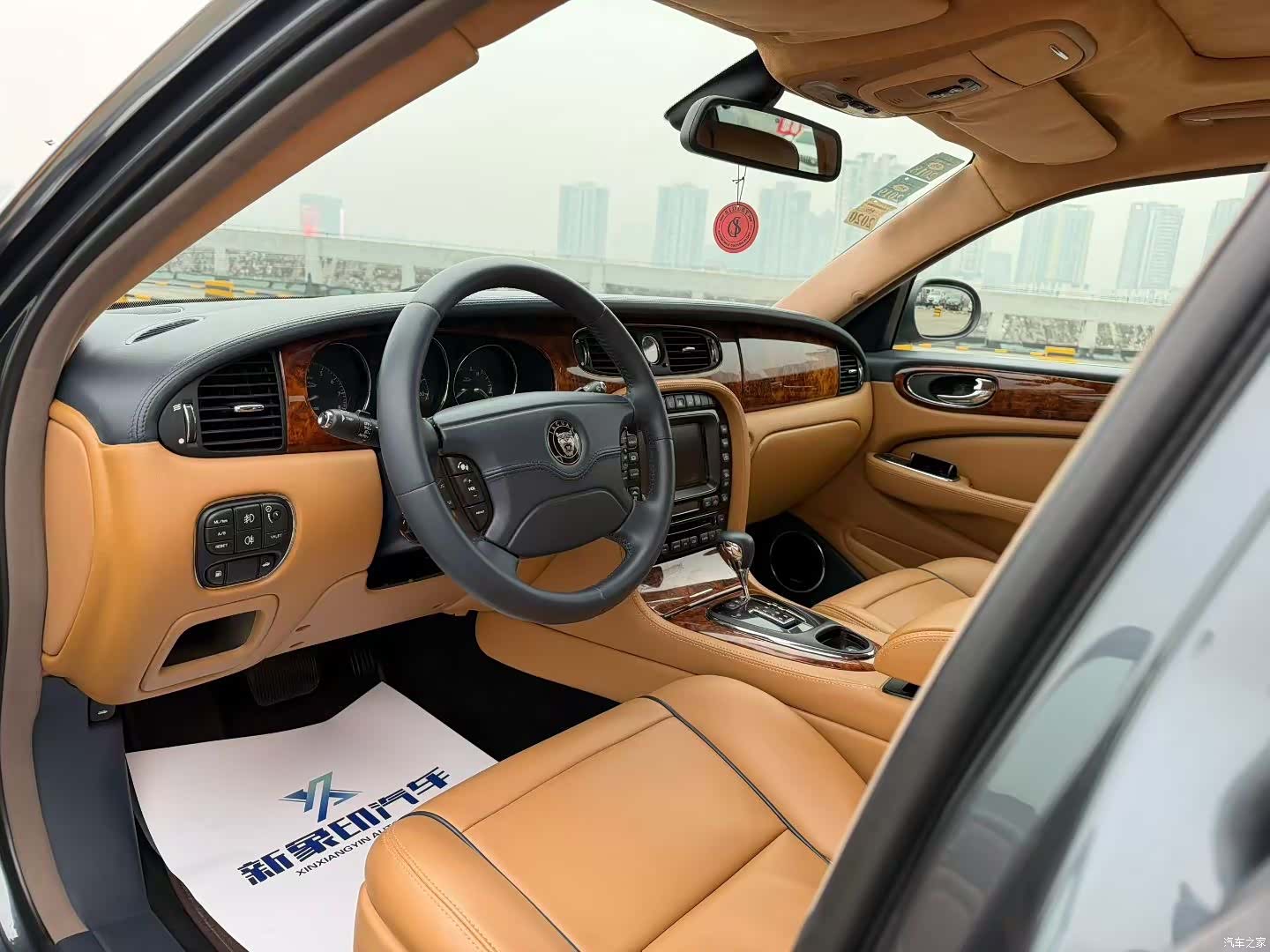 Jaguar XJ, 2007 4