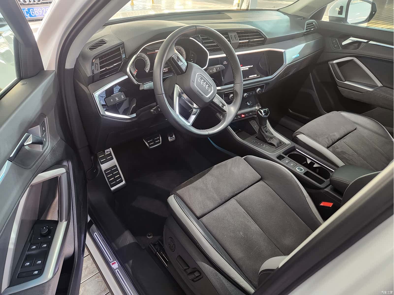 Audi Q3, 2023 9