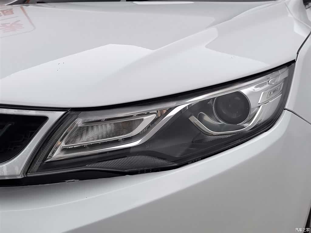 Geely Emgrand, 2017 7