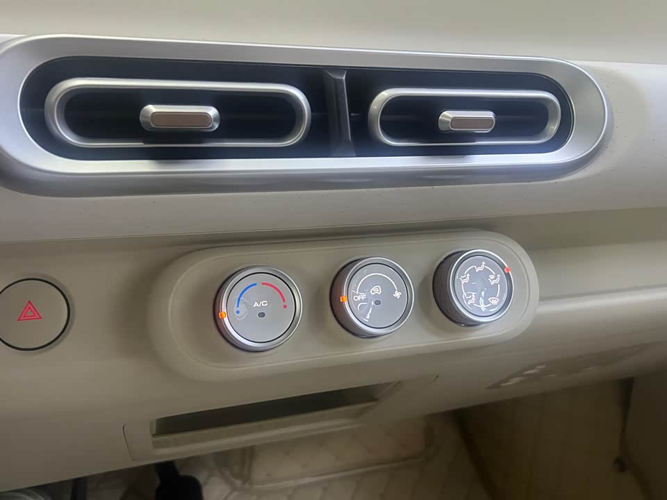 Wuling Hongguang MINIEV Wuling Hongguang MINIEV