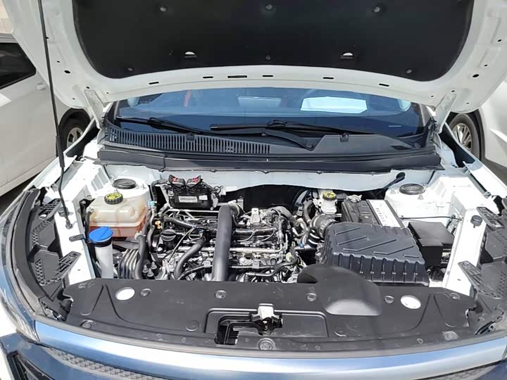 BAIC X3 2021 1.5T МКПП rong yao ban