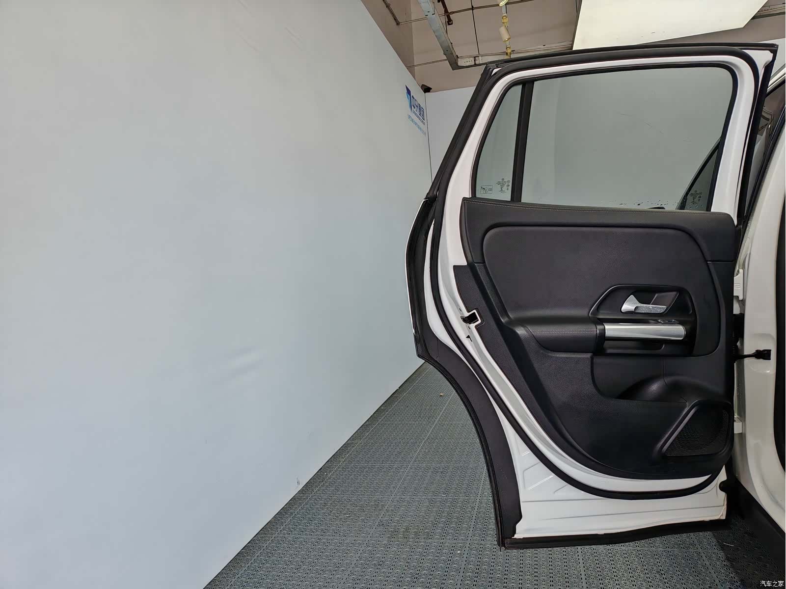 Mercedes-Benz GLA, 2022 14