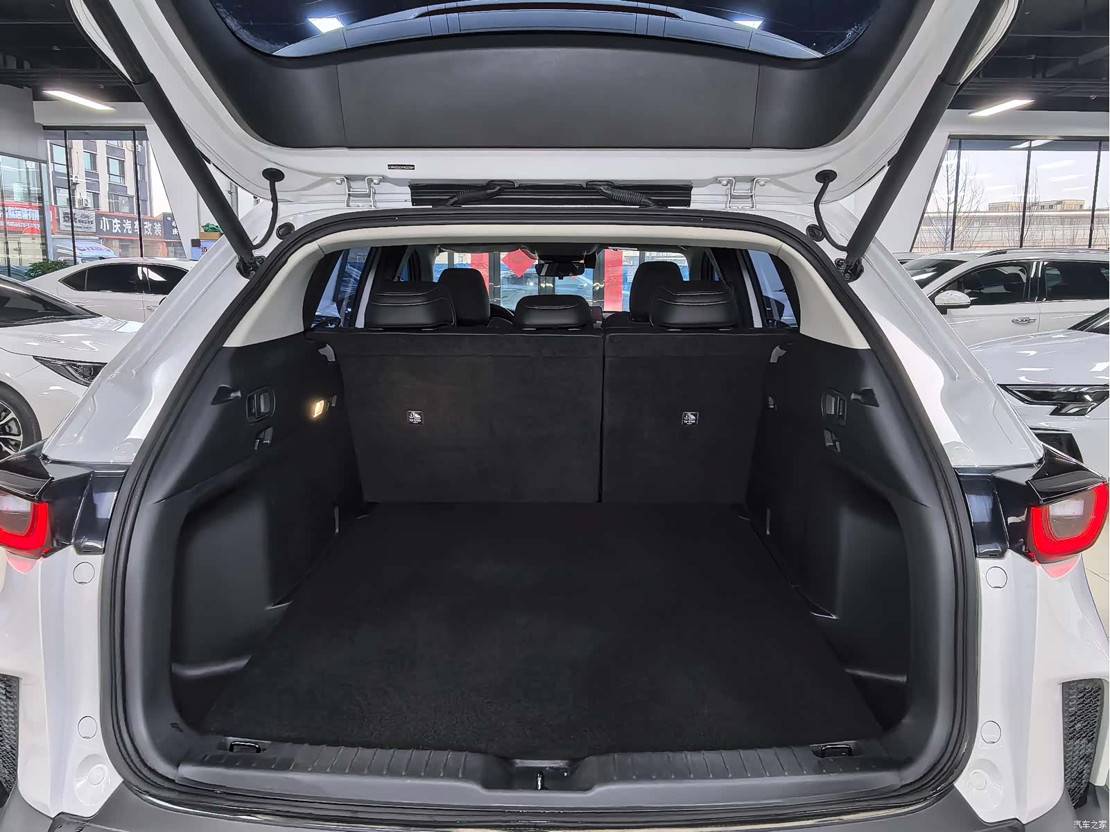 Mazda CX-50, 2023 22
