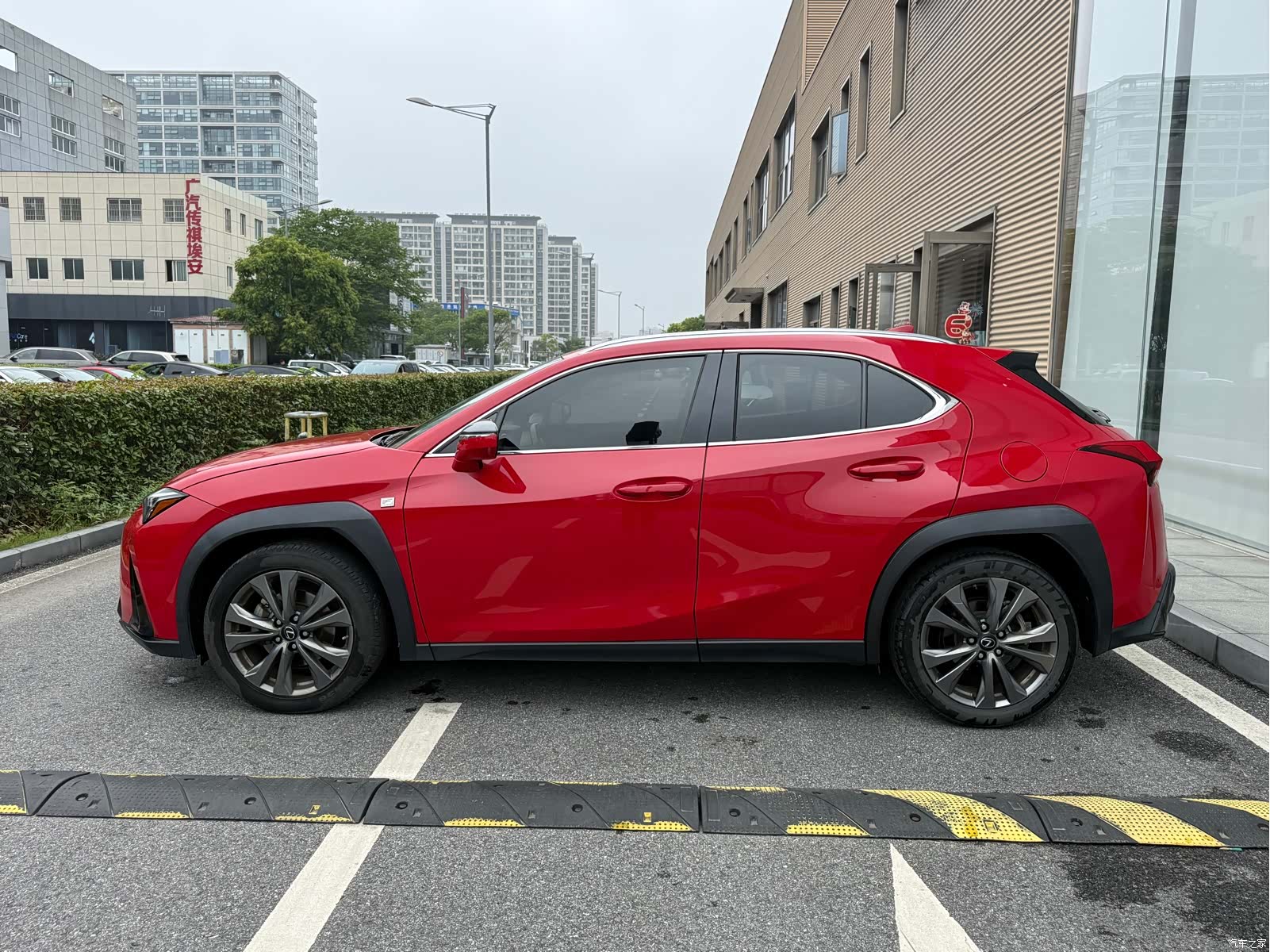 Lexus UX, 2020 7