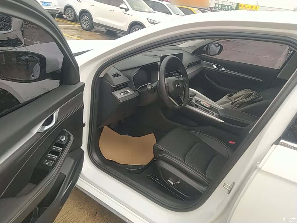 Geely Preface, 2022 16