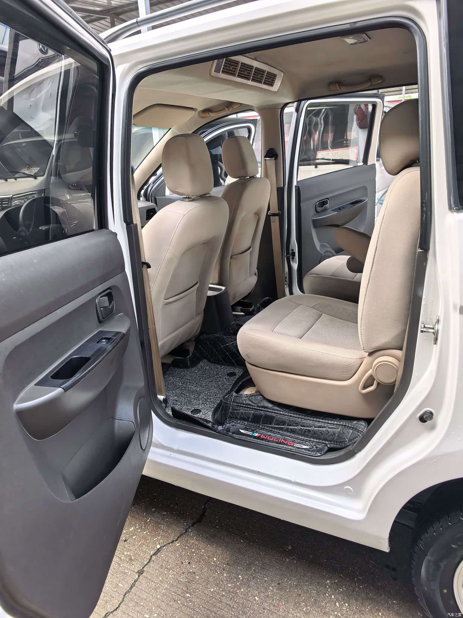 Wuling Hongguang, 2016 11