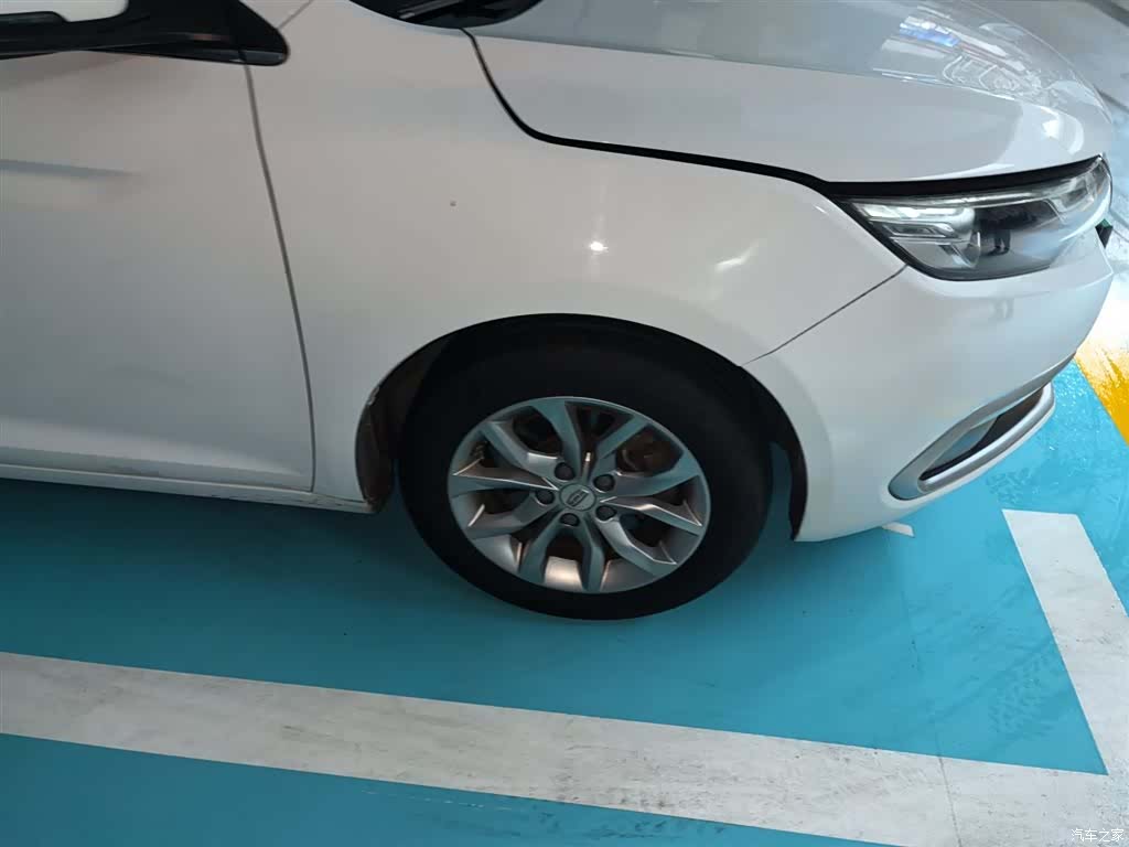 Geely Emgrand, 2017 8