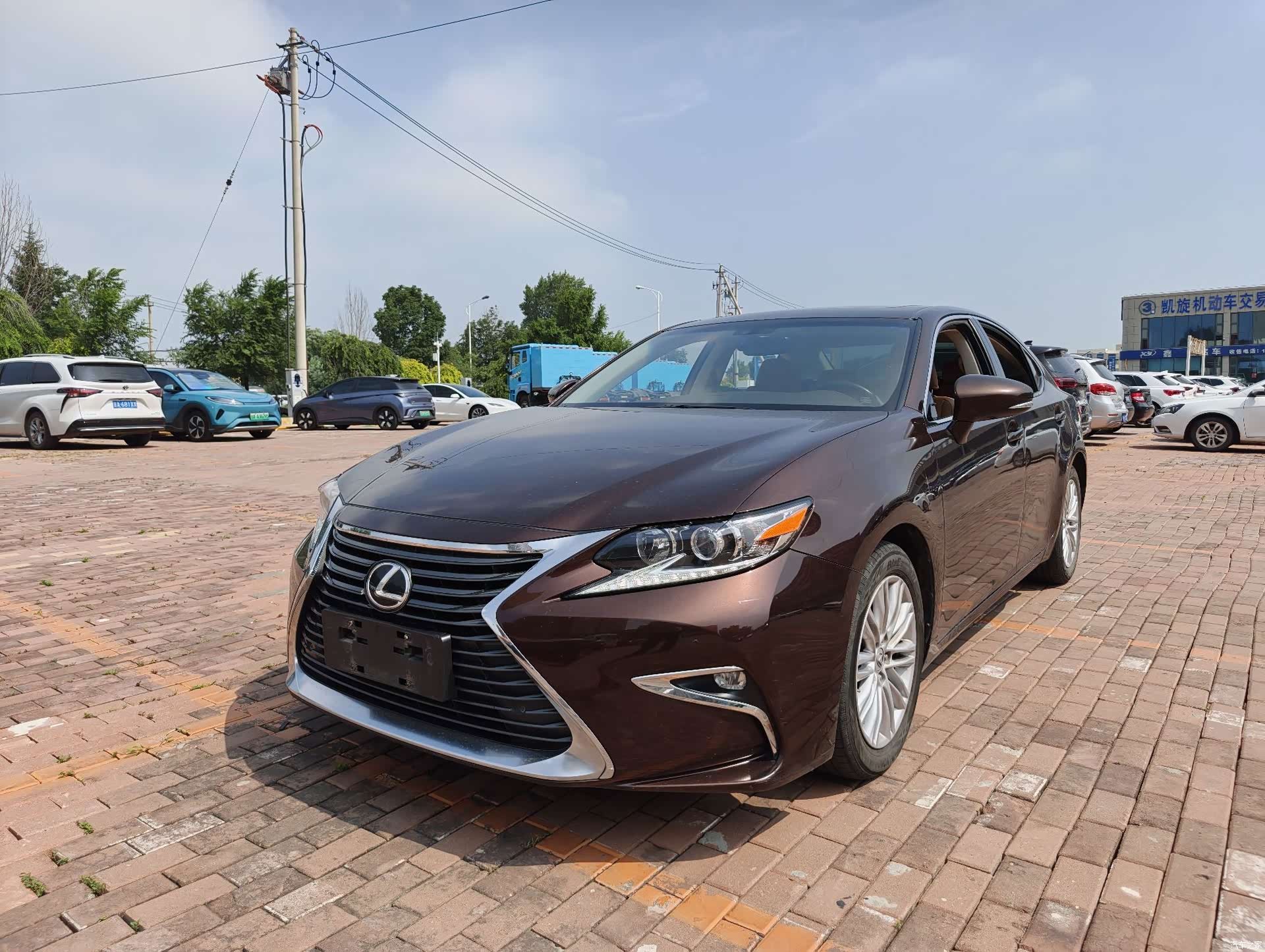 Lexus ES, 2017 1