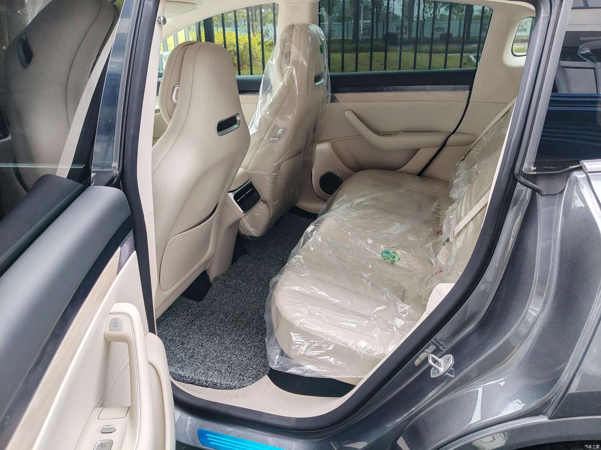 Luxeed R7, 2026 9