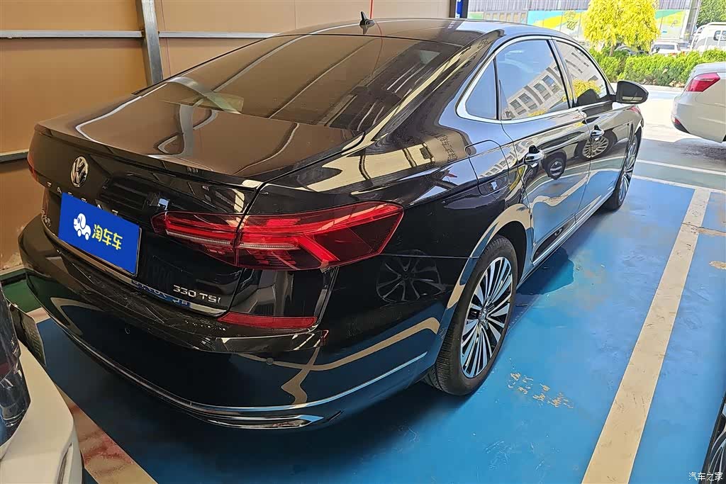 Volkswagen Passat, 2020 3