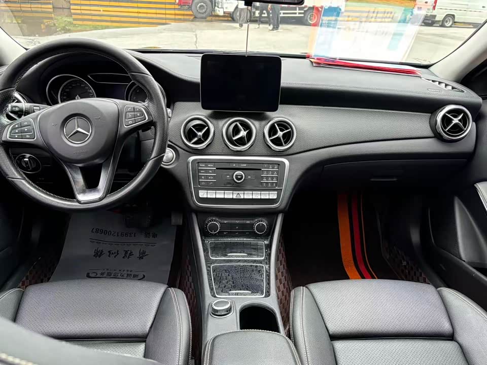 Mercedes-Benz GLA