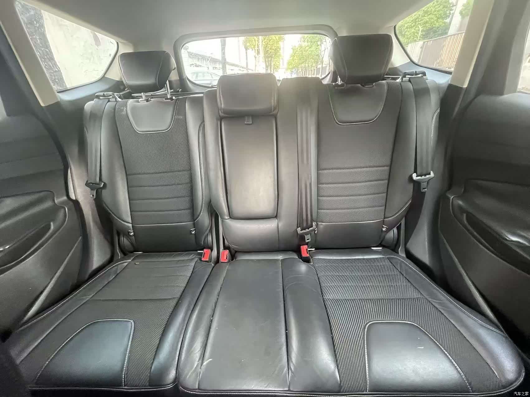 Ford Kuga, 2013 11