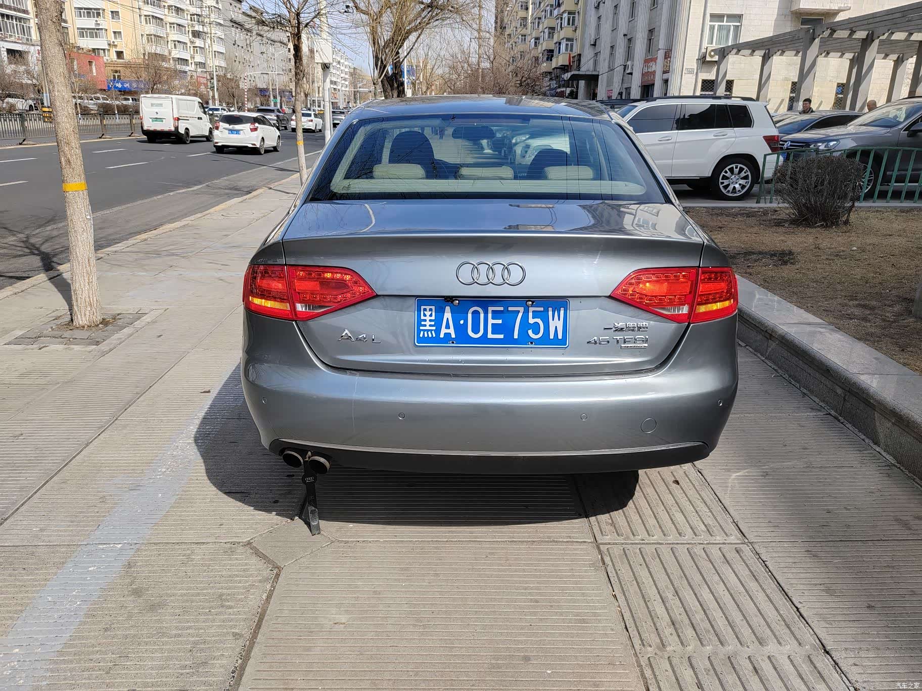 Audi A4L, 2009 4