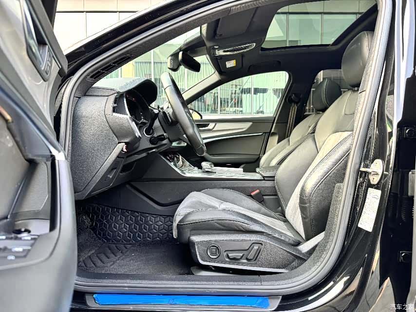 Audi A6L, 2021 3