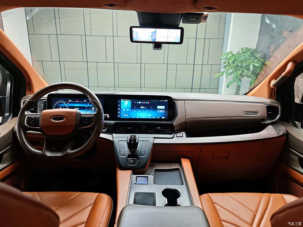 Ford Tourneo, 2024 13