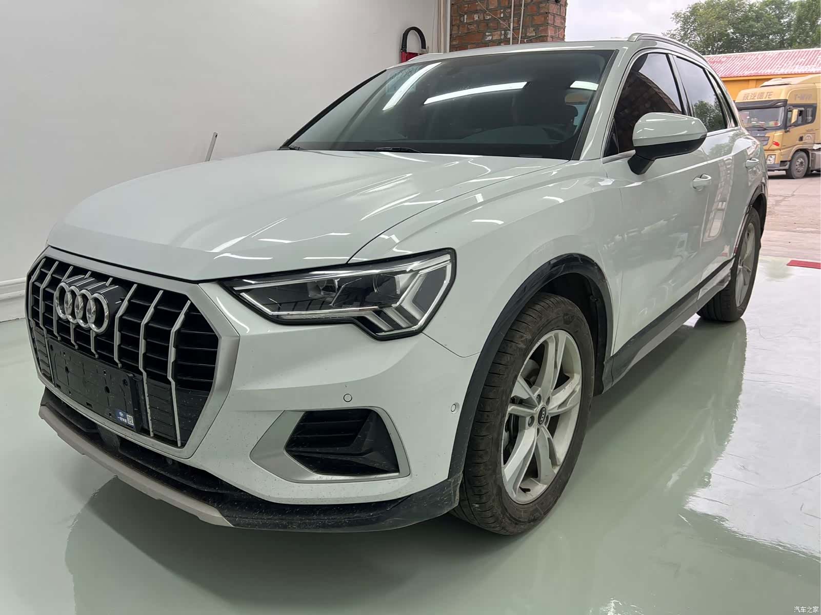 Audi Q3, 2022 1