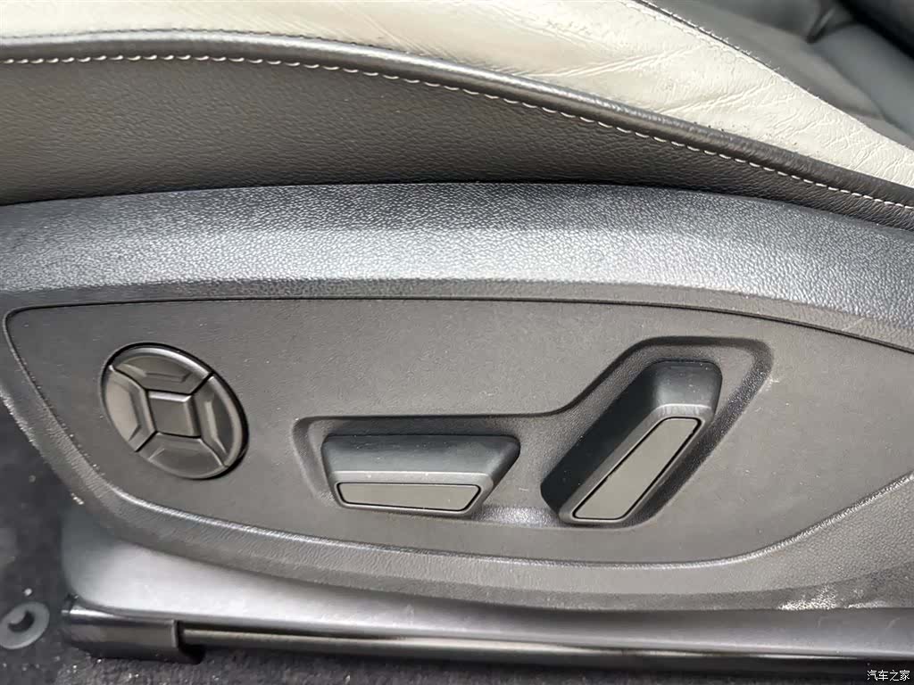 Audi Q3, 2022 13