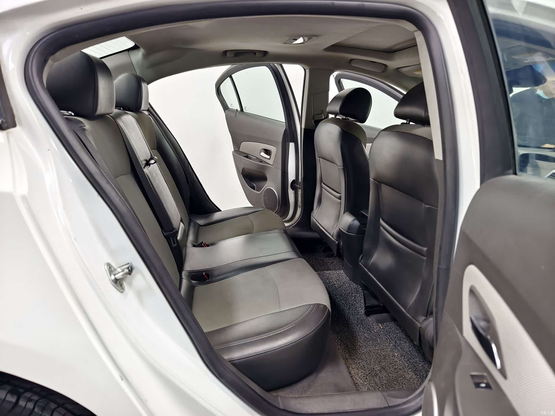 Chevrolet SE, 2012 16