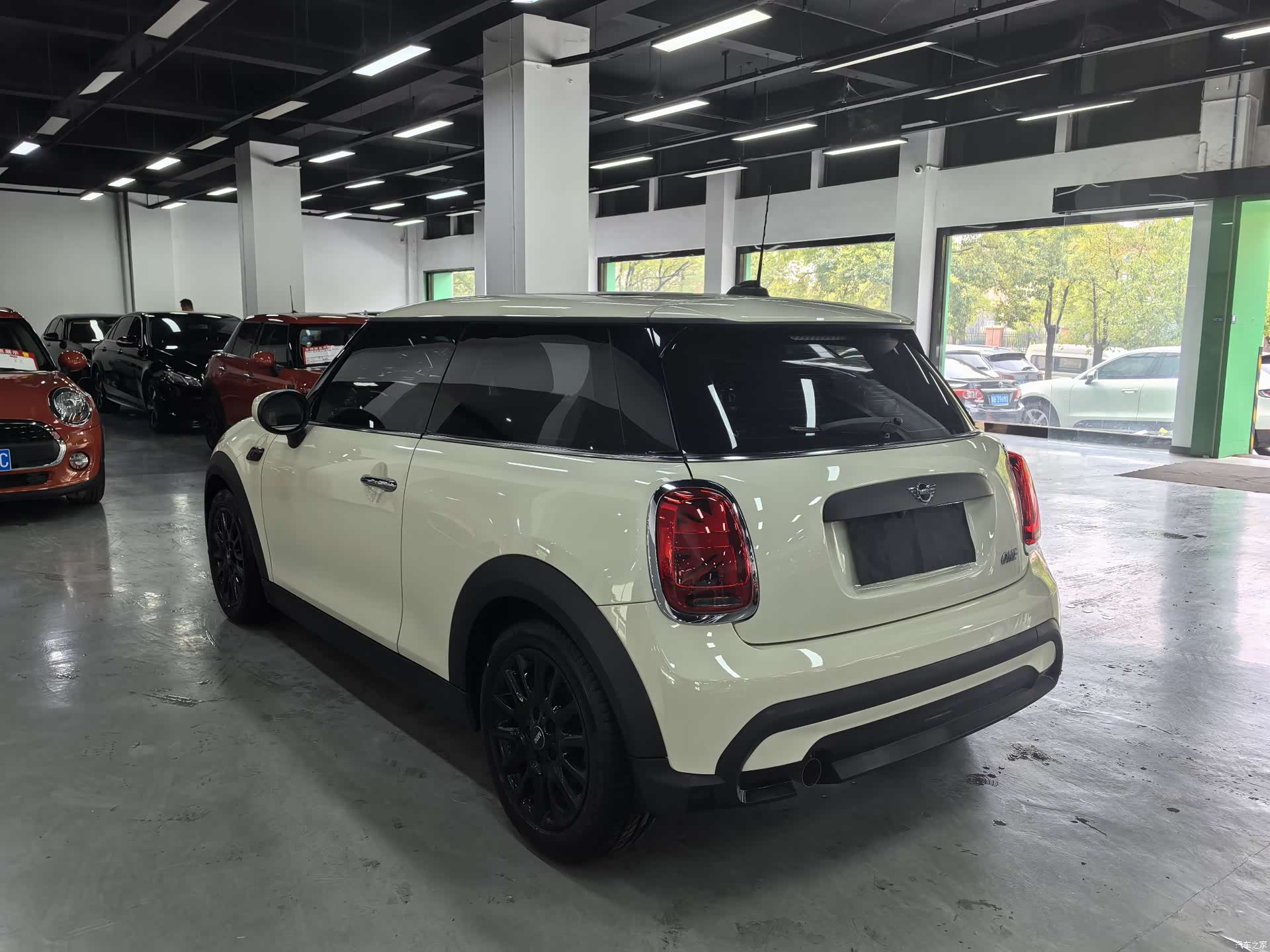Mini ONE, 2022 7