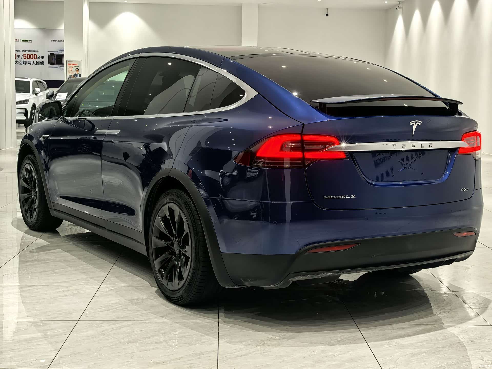 Tesla Model X, 2017 4