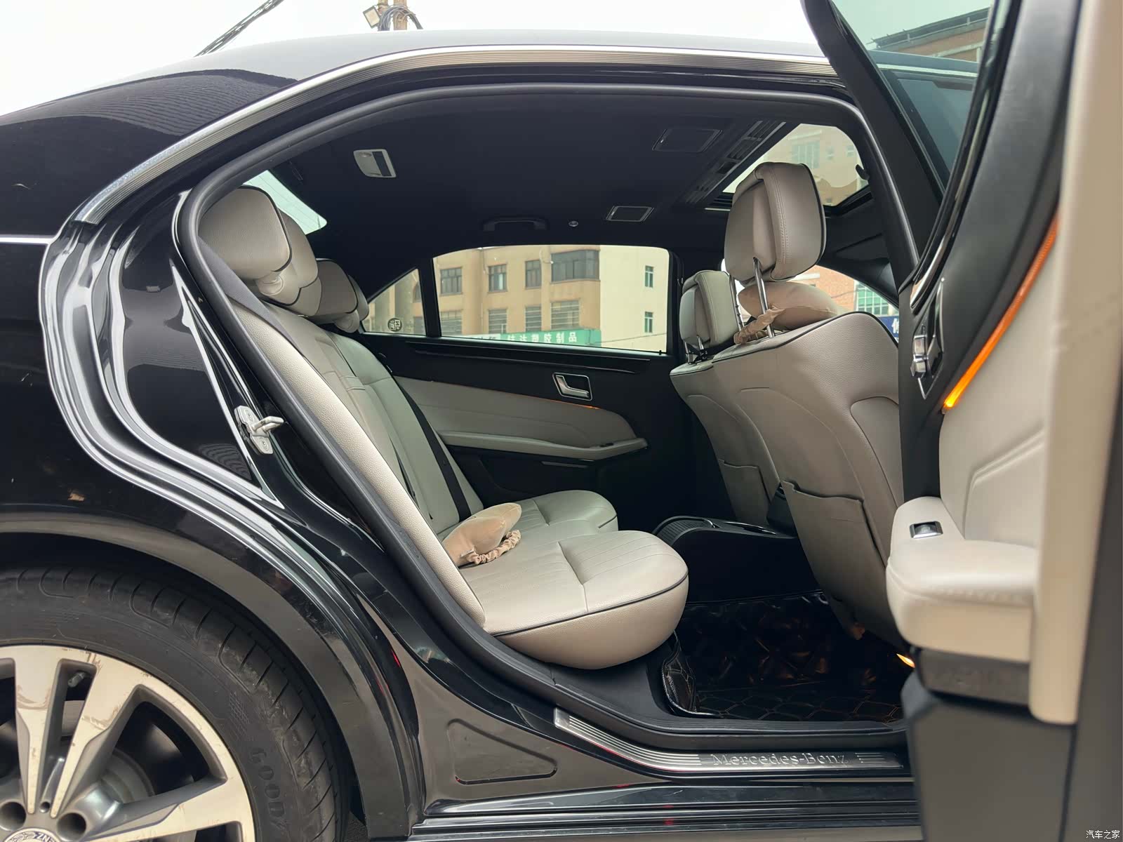 Mercedes-Benz E-Class, 2015 13