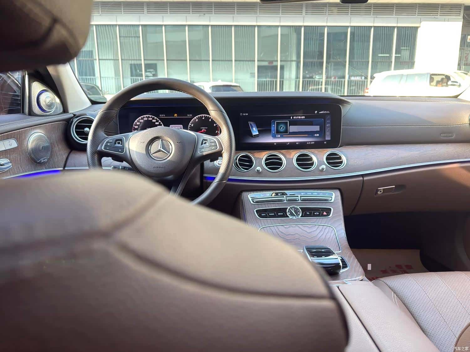 Mercedes-Benz E-Class, 2018 4