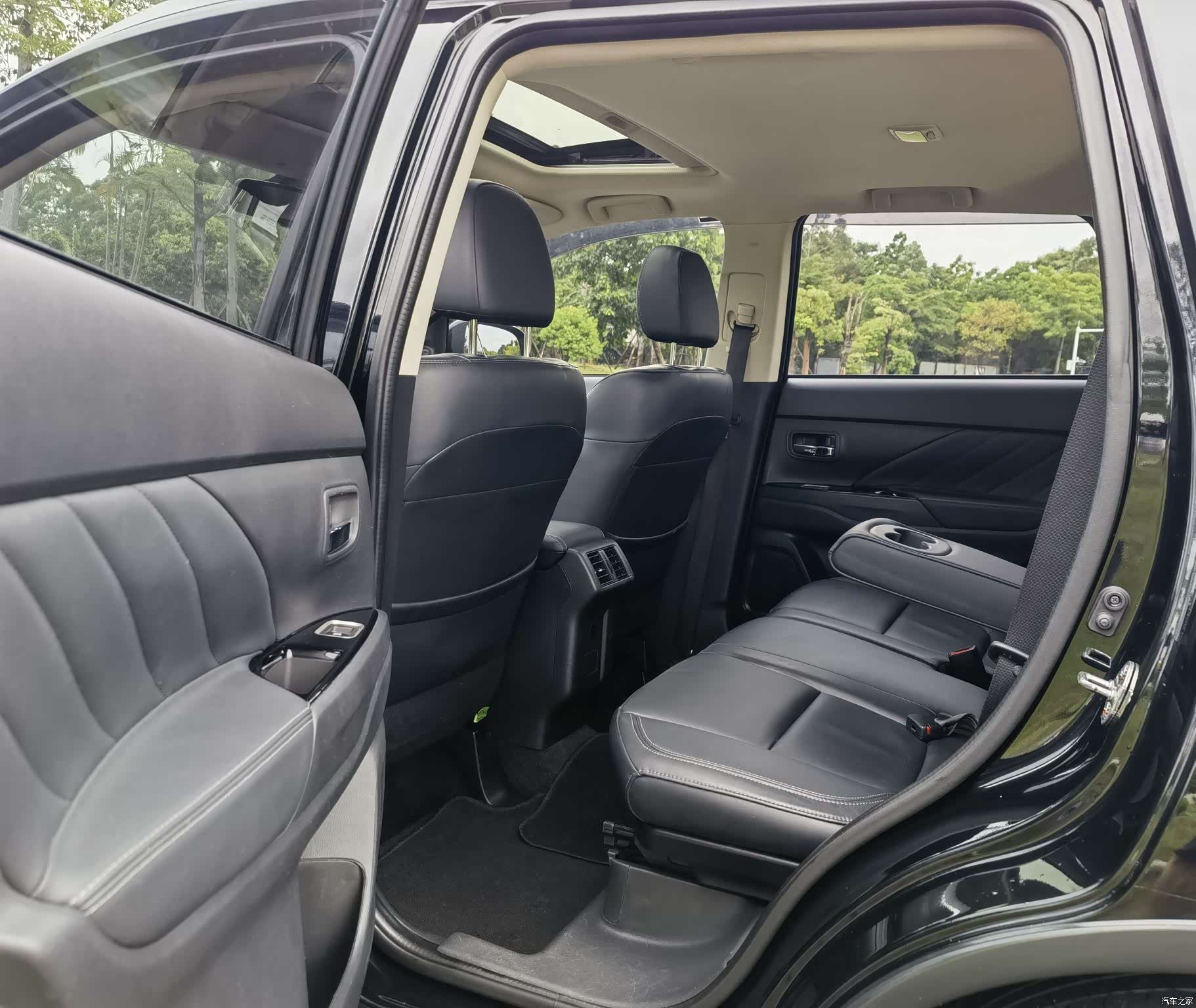 Mitsubishi Outlander, 2020 13