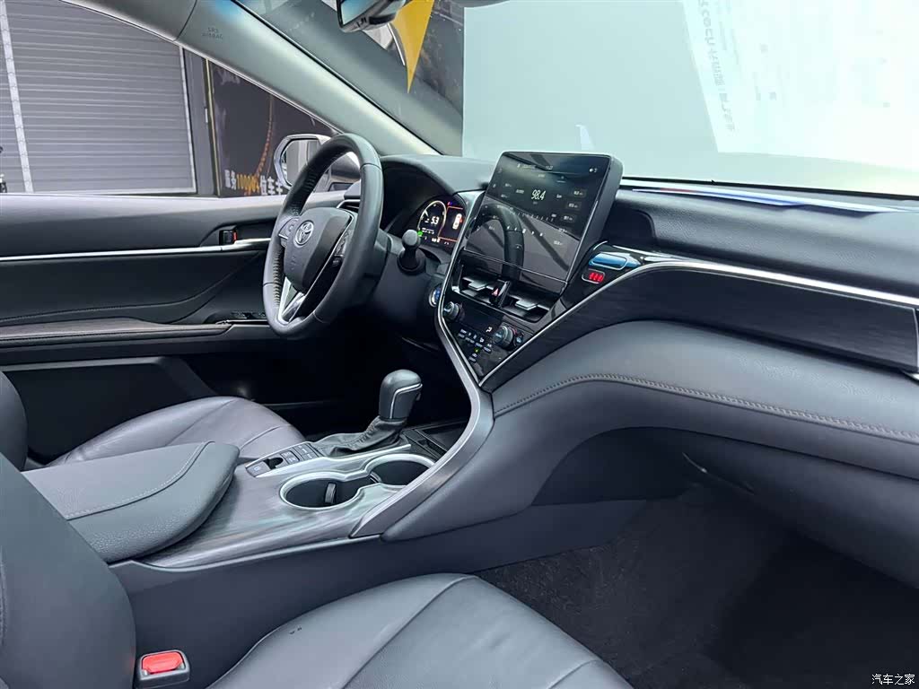 Toyota Camry, 2023 22