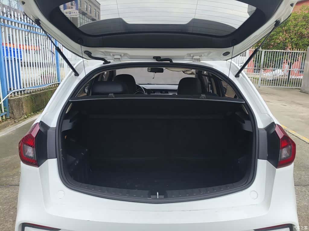 Geely X3, 2019 19