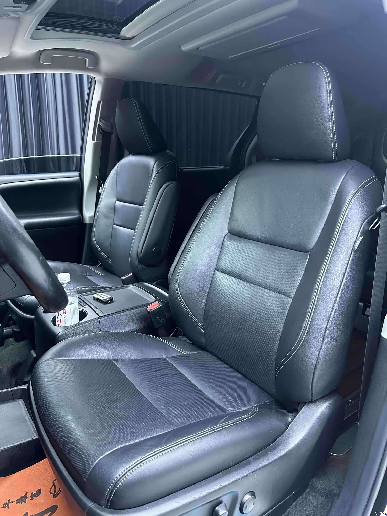 Toyota SE, 2019 все фото