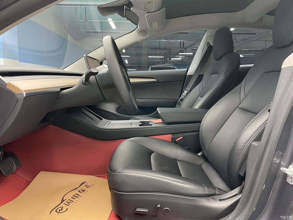 Tesla Model 3, 2022 13