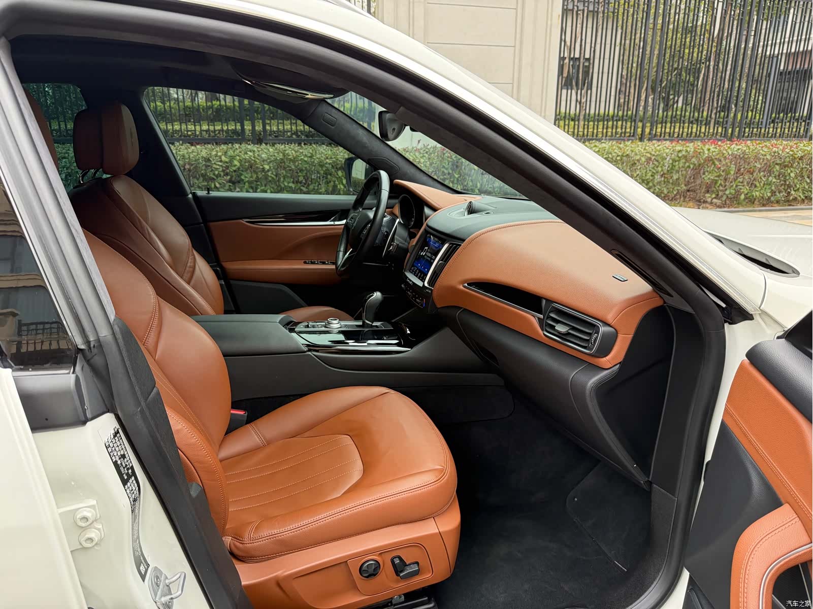 Maserati Levante, 2017 9
