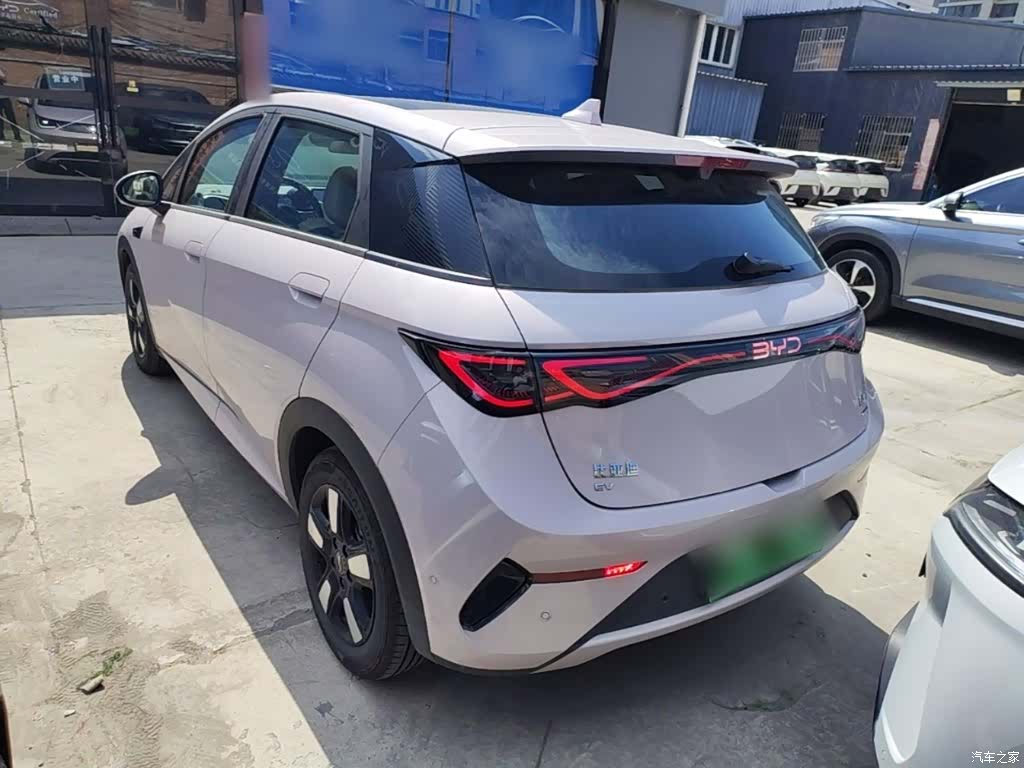 BYD Dolphin, 2025 все фото
