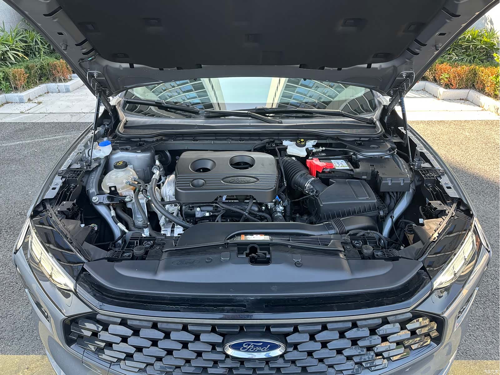 Ford Mondeo, 2024 27