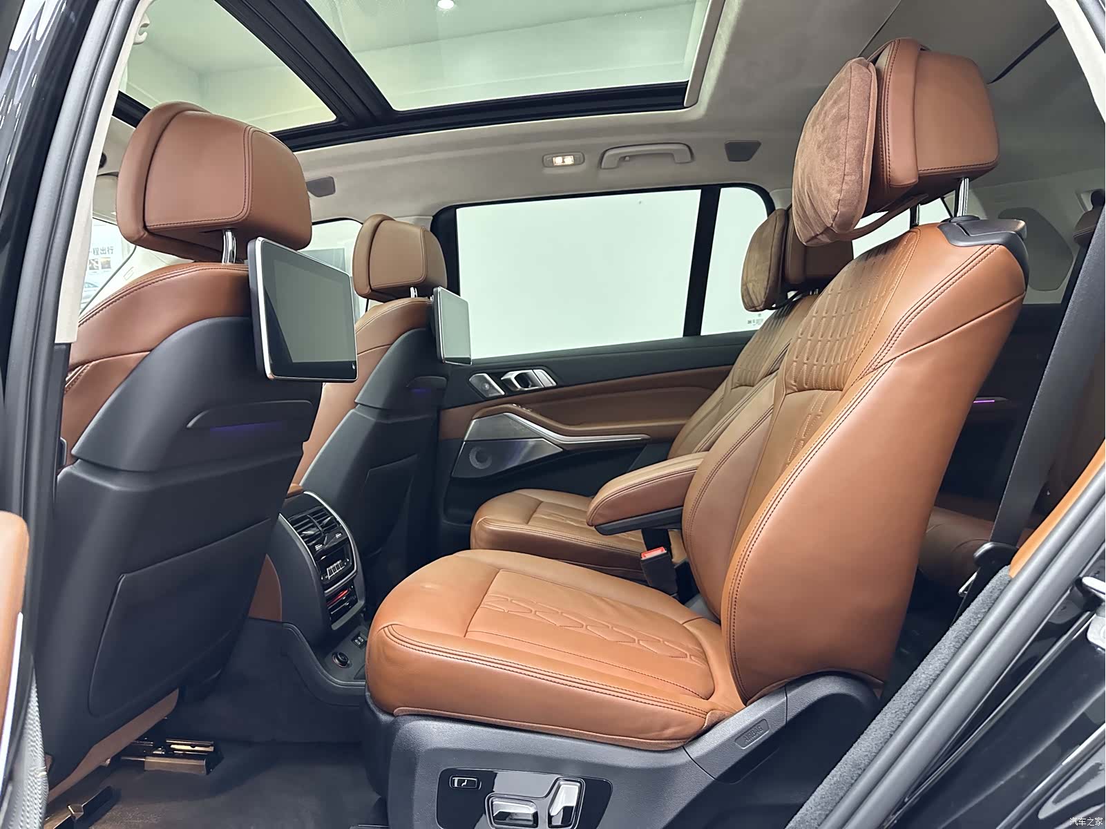 BMW X7, 2021 11
