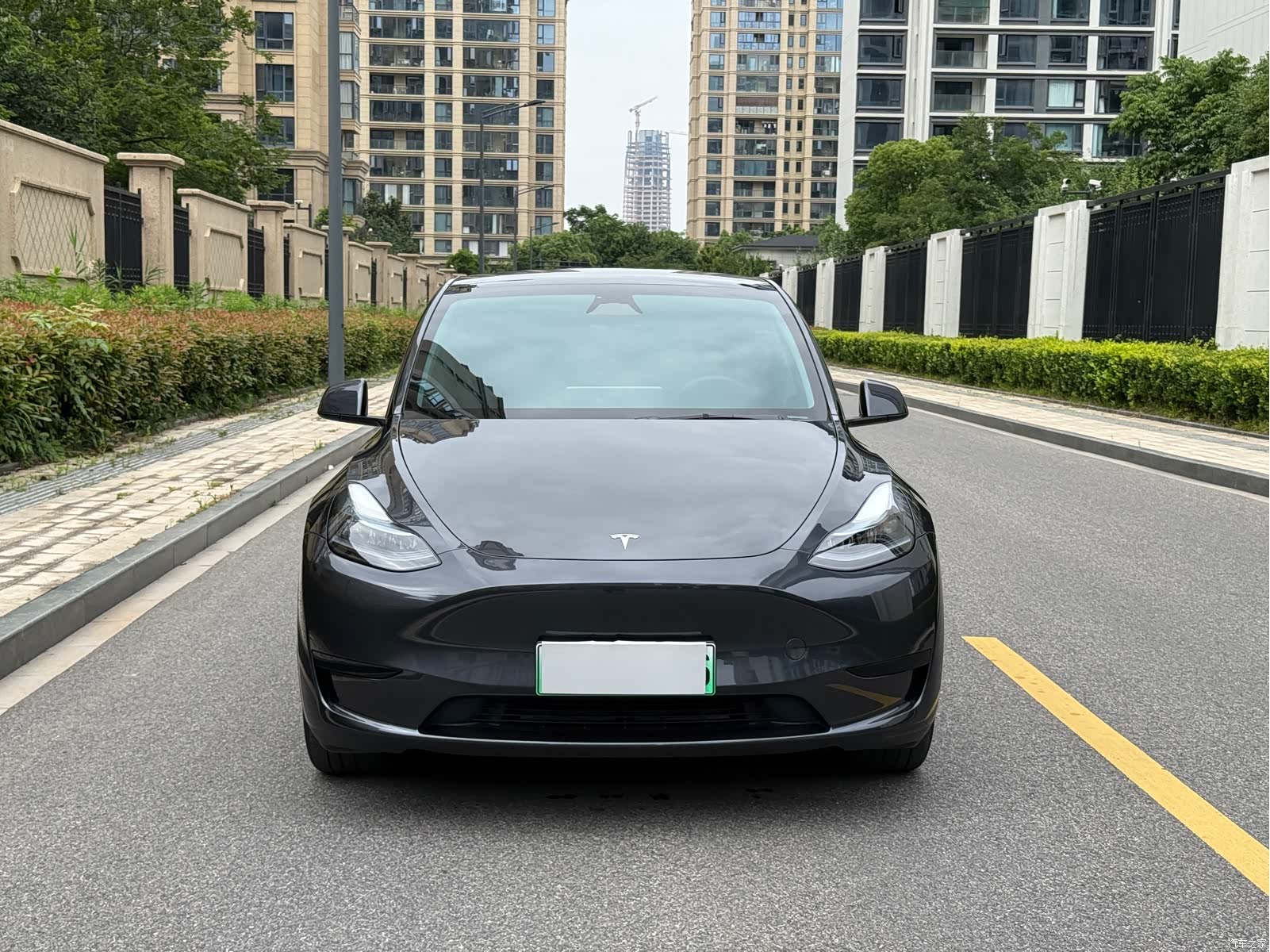 Tesla Model Y, 2025 4