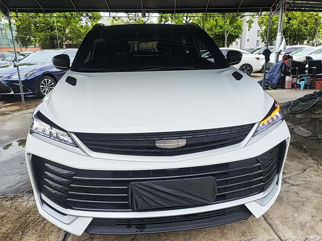 Geely Coolray, 2025 3