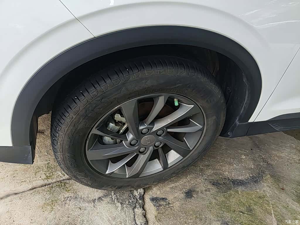 Geely Coolray, 2025 23