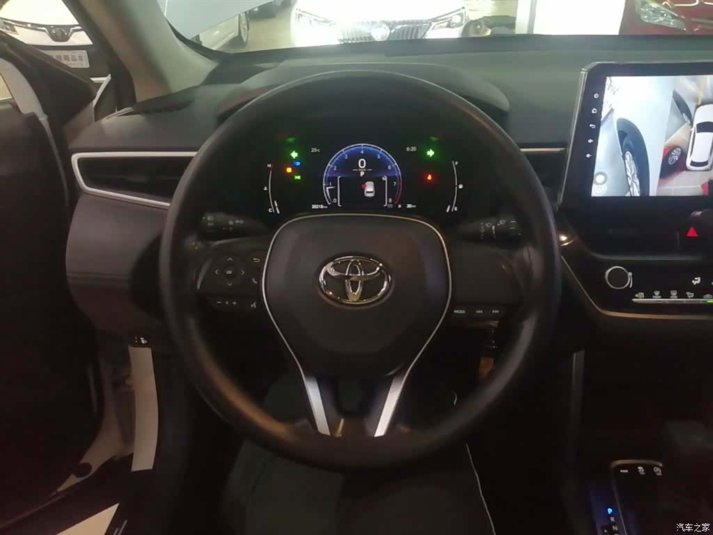Toyota Frontlander, 2024 11