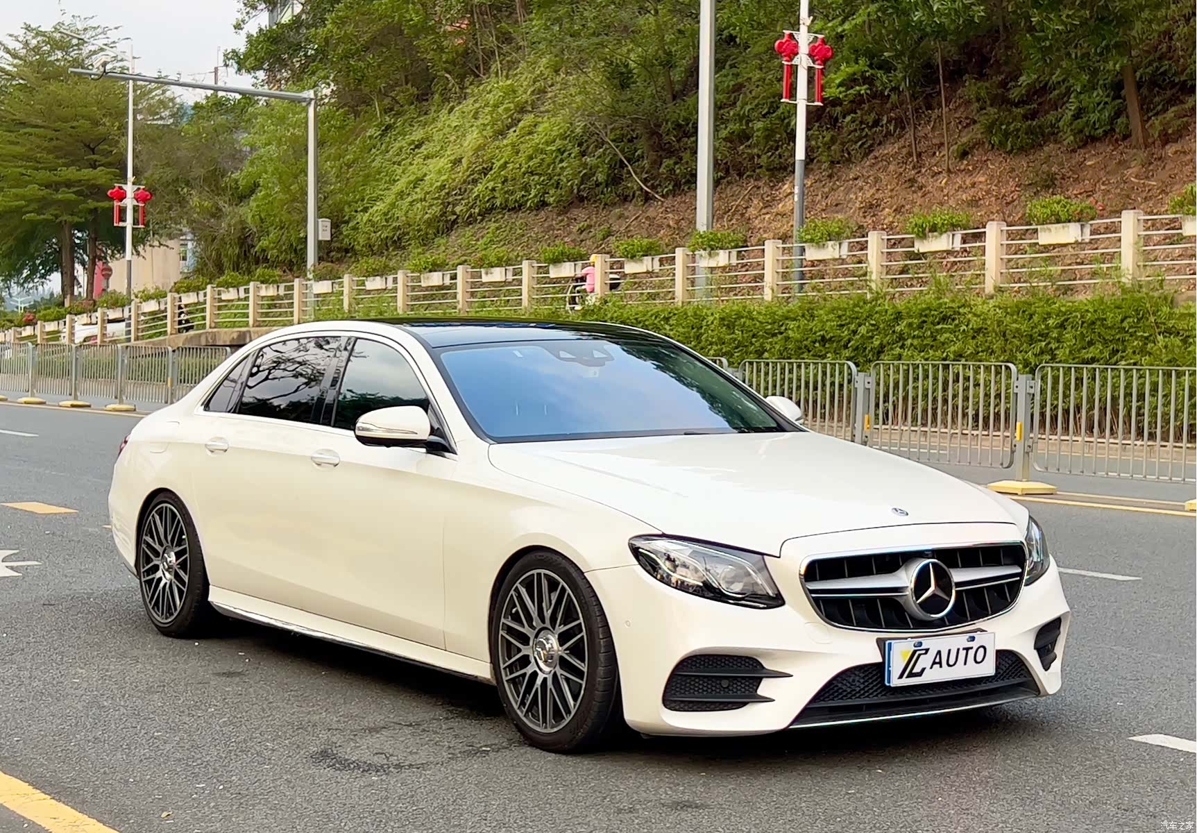Mercedes-Benz E-Class, 2017 3