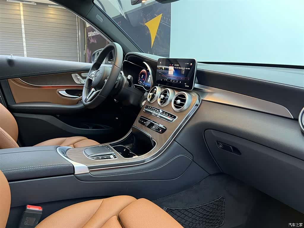 Mercedes-Benz GLC, 2020 15