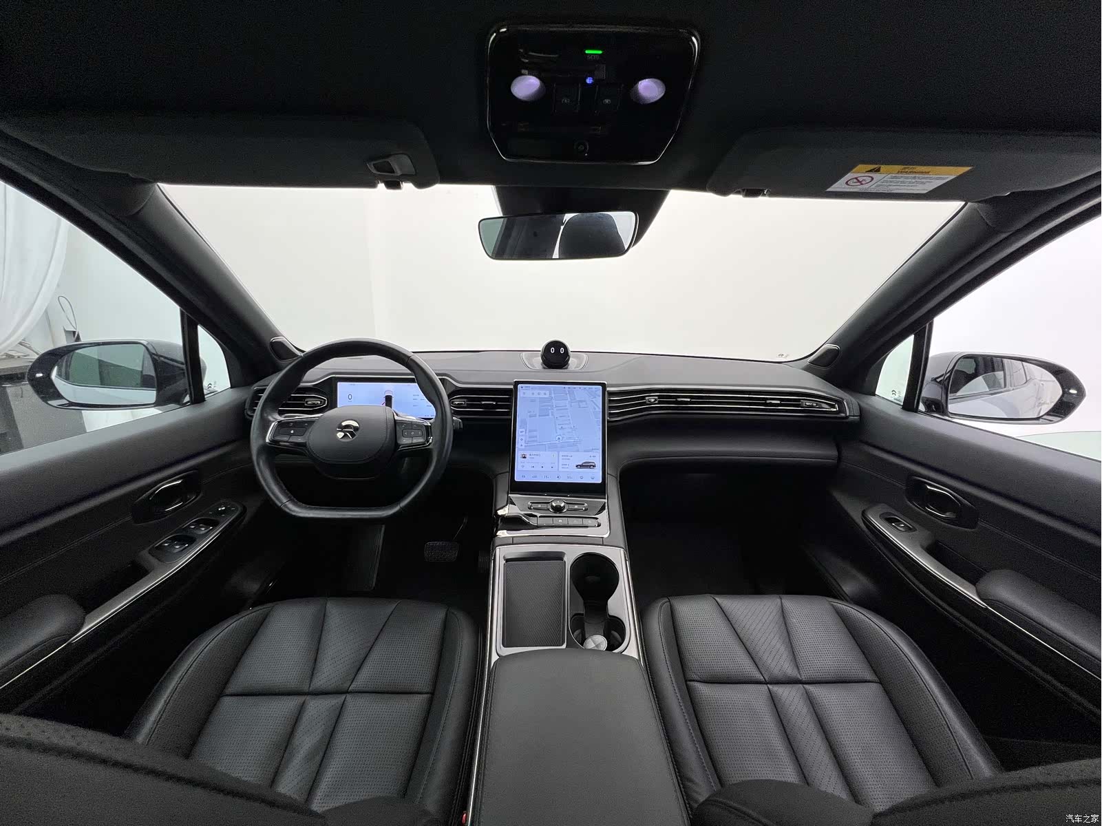 NIO ES8, 2021 11