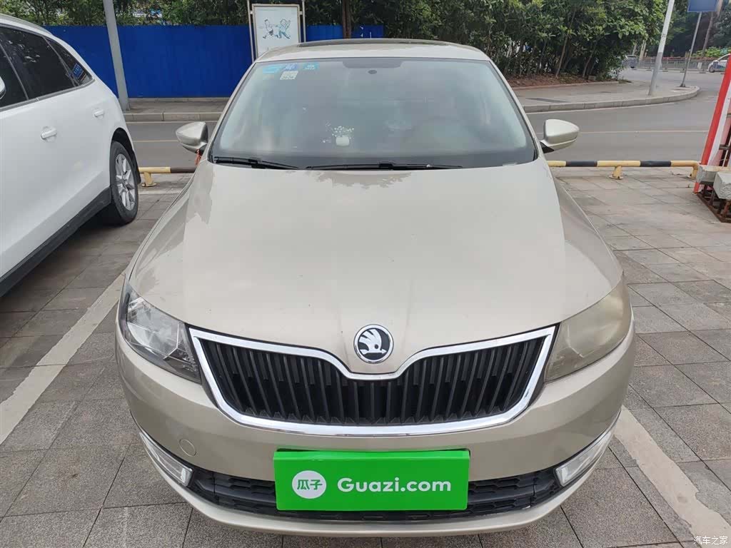 Skoda Rapid, 2016 3