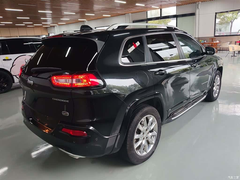 Jeep Cherokee, 2018 все фото