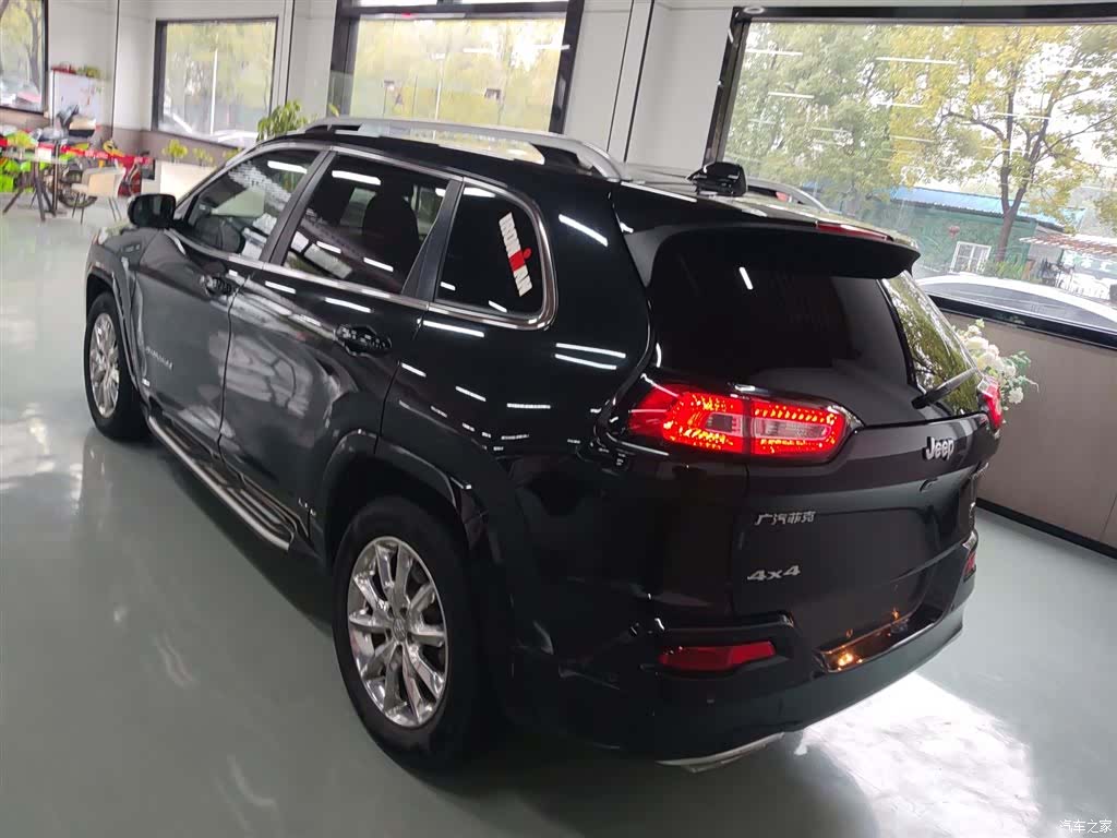 Jeep Cherokee, 2018 23