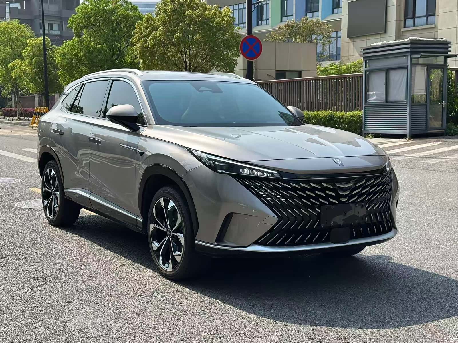 Roewe RX5, 2023 3